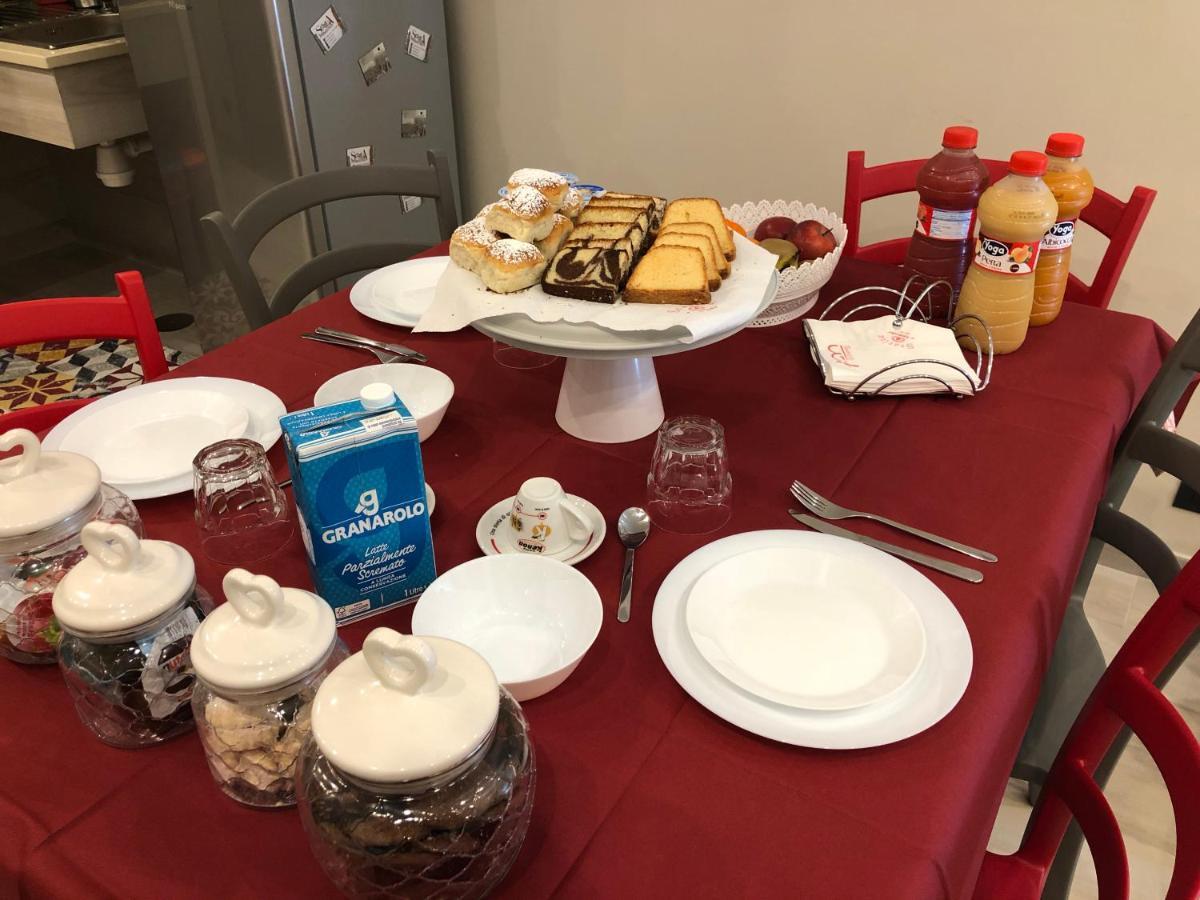 Starita Bed & Pizza Bed & Breakfast Napoli Oda fotoğraf
